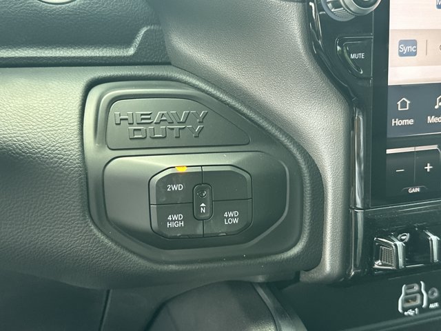 New 2026 RAM 3500 Laramie AWD/4WD image 29