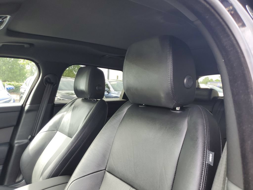 Used 2025 Land Rover Range Rover Velar Dynamic SE AWD/4WD image 16
