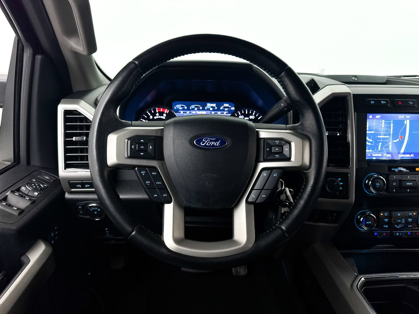 Used 2021 Ford F250 Lariat w/ Lariat Value Package AWD/4WD image 31