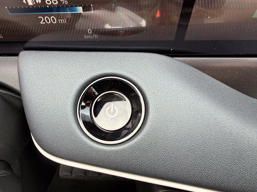 New 2026 Nissan Leaf SV Plus w/ Floor Mat Package (SV+) FWD image 18