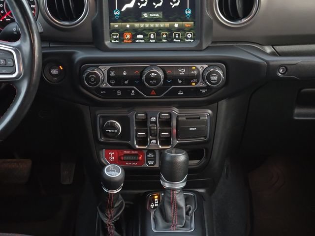 Used 2022 Jeep Gladiator Rubicon w/ Cold Weather Group AWD/4WD image 19