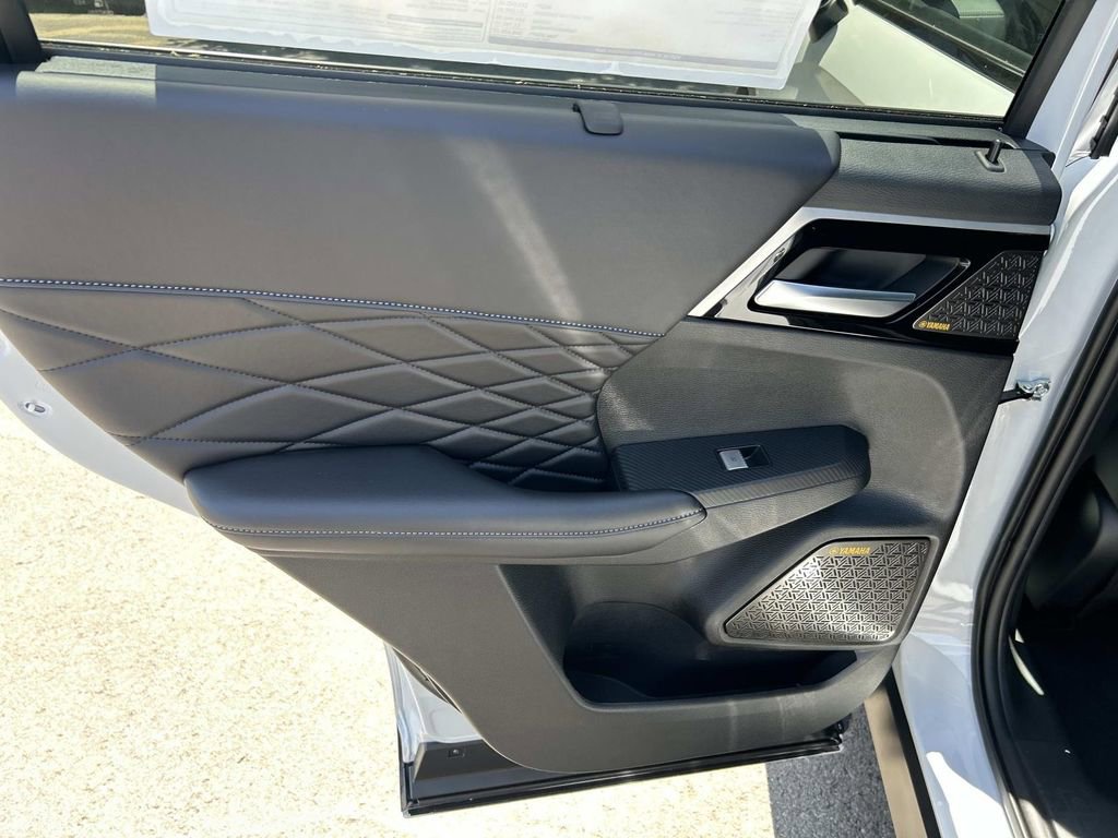 New 2026 Mitsubishi Outlander SEL Black Edition FWD image 20