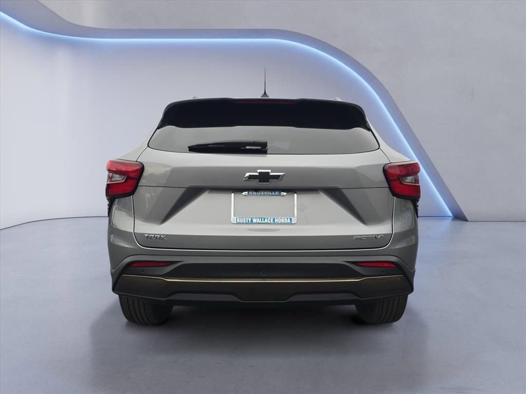 Used 2025 Chevrolet Trax ACTIV w/ Driver Confidence Package image 4