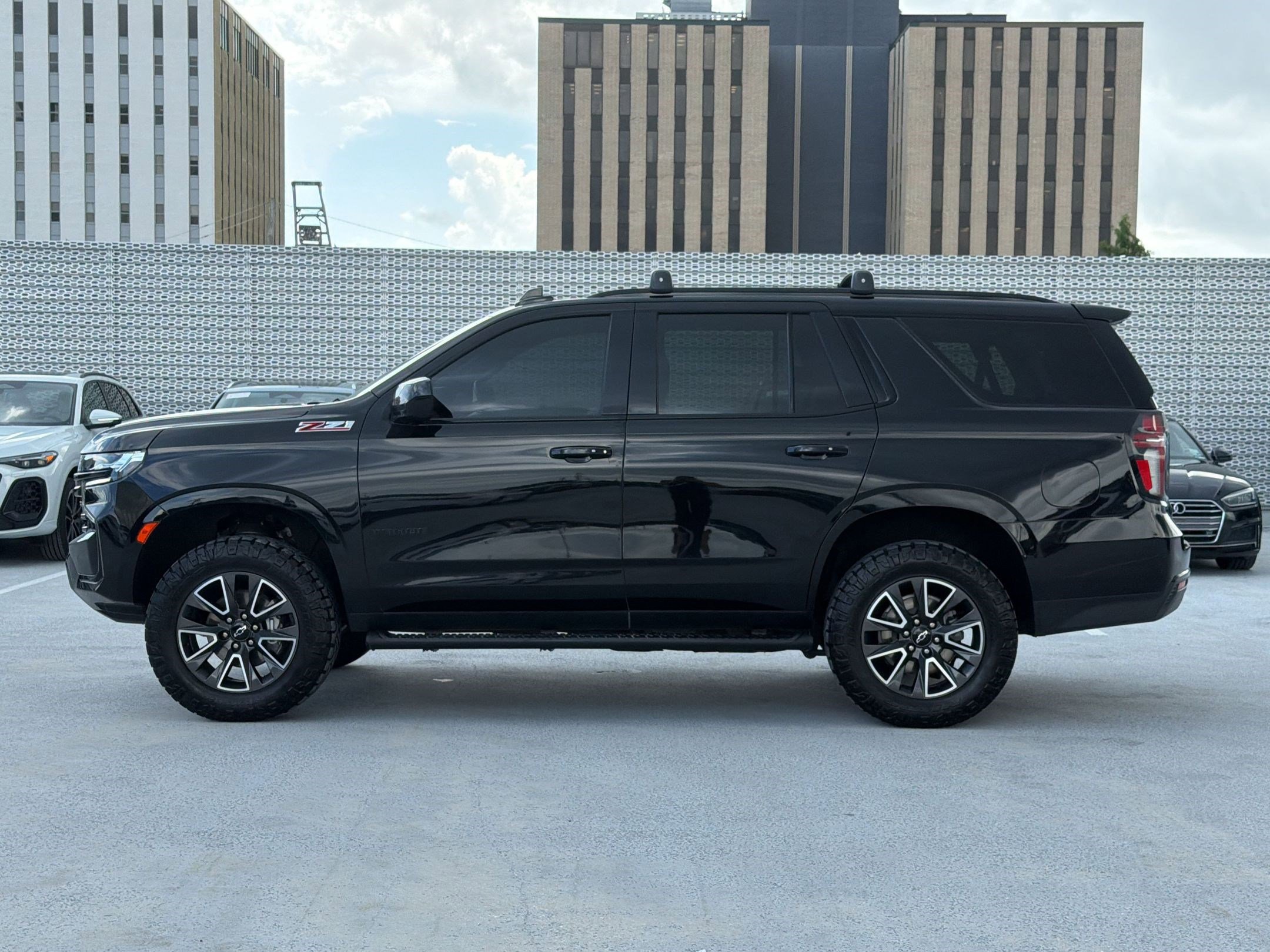 Used 2023 Chevrolet Tahoe Z71 AWD/4WD image 2