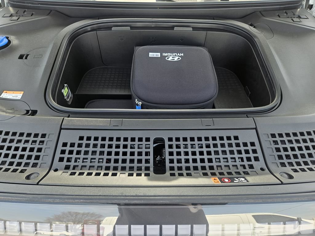 New 2026 Hyundai Ioniq 9 Limited image 32