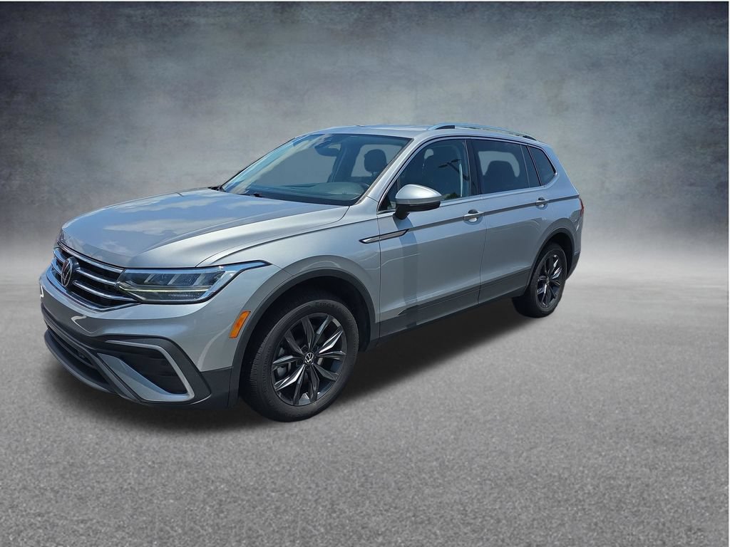 Used 2023 Volkswagen Tiguan SE AWD/4WD image 13