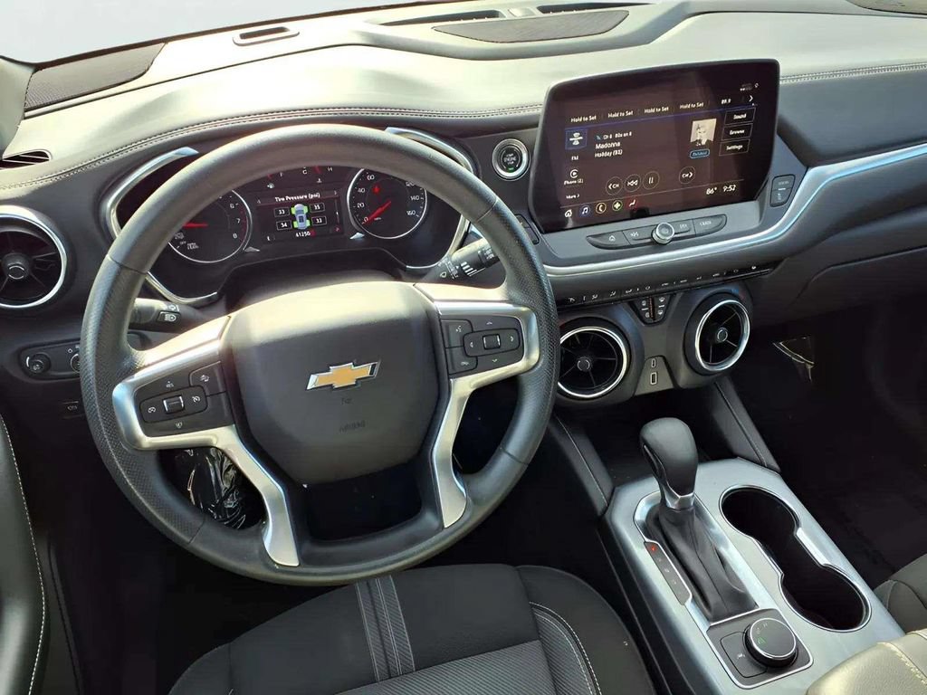 Used 2024 Chevrolet Blazer LT FWD image 12
