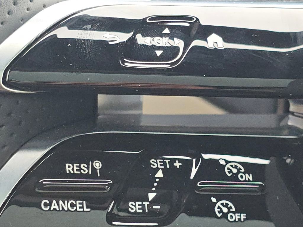 New 2026 Mercedes-Benz CLE 300 4MATIC Coupe image 32