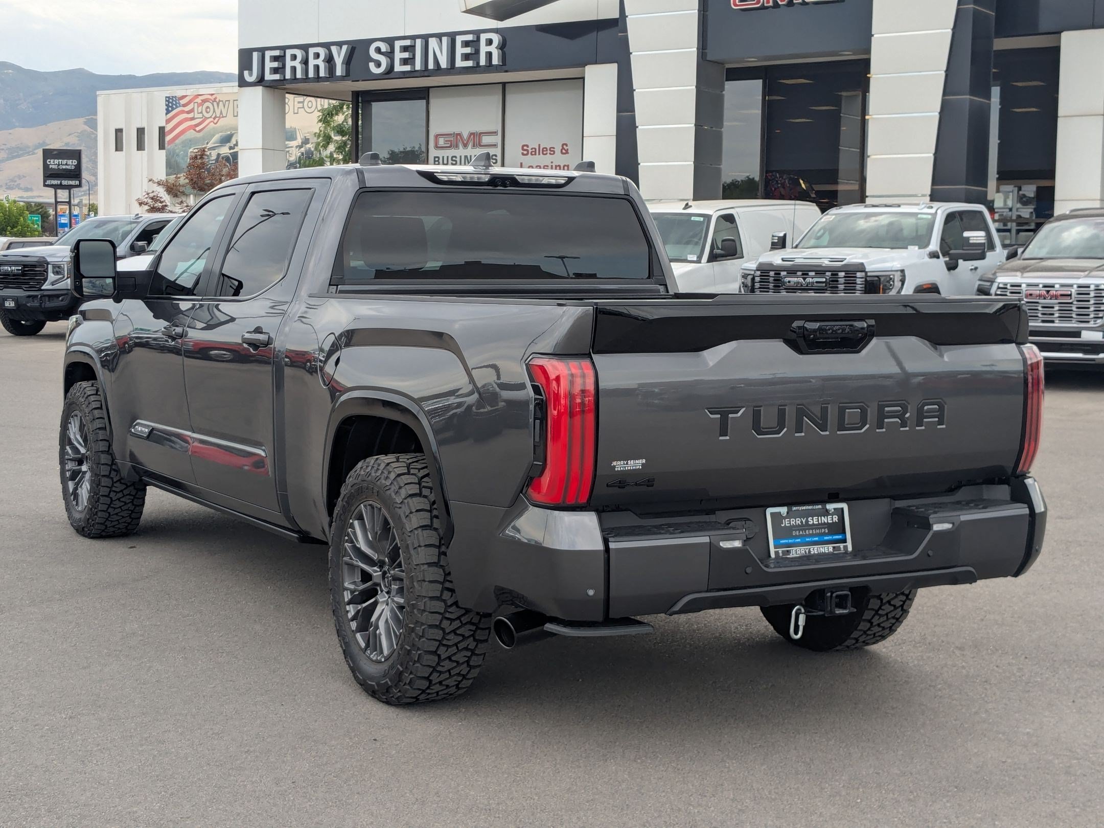 Used 2026 Toyota Tundra Platinum AWD/4WD image 3