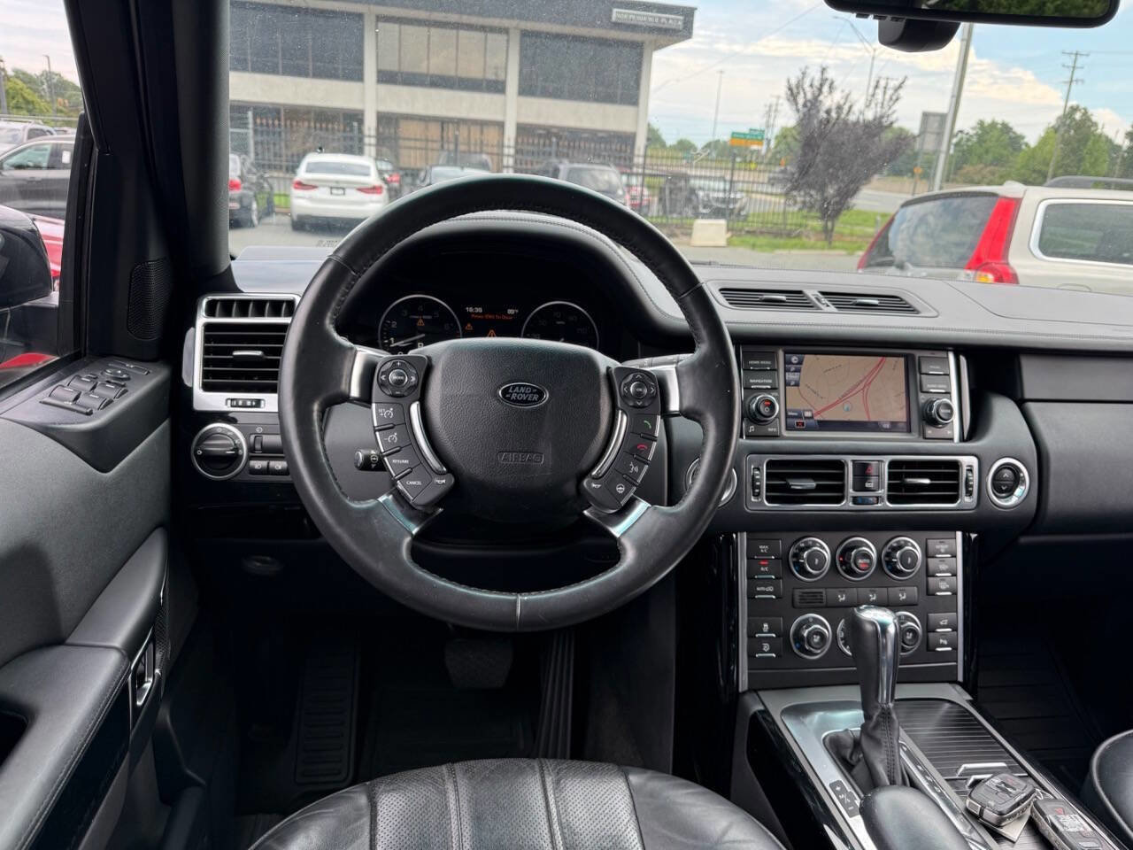 Used 2012 Land Rover Range Rover HSE LUX AWD/4WD image 15