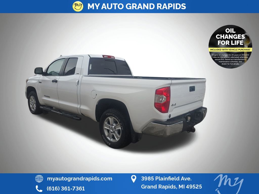 Used 2018 Toyota Tundra SR5 AWD/4WD image 4