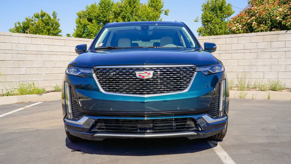 Certified 2024 Cadillac XT6 Premium Luxury w/ Technology Package AWD/4WD image 4
