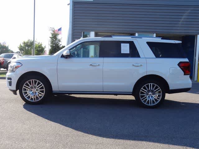 Used 2023 Ford Expedition Limited AWD/4WD image 2