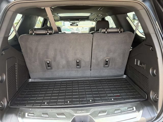 Used 2023 GMC Yukon SLT w/ SLT Premium Package RWD image 10
