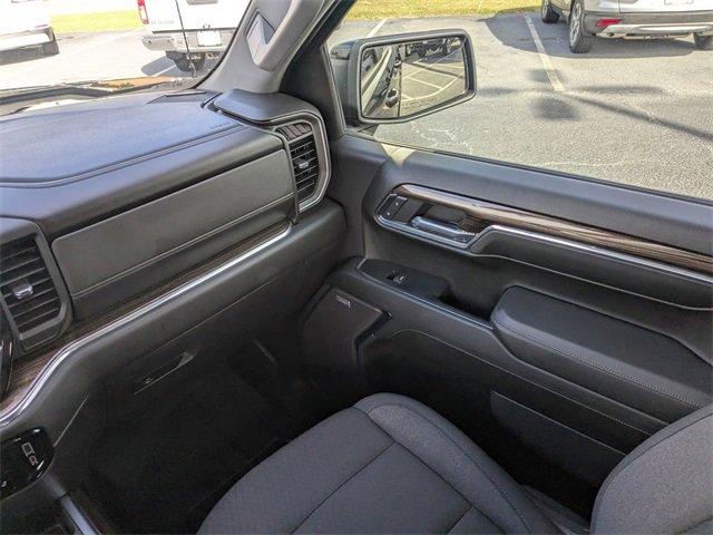 Used 2024 Chevrolet Silverado 1500 RST w/ Convenience Package II image 16