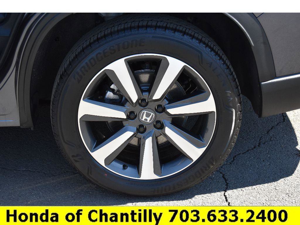 Used 2025 Honda Pilot Touring image 37
