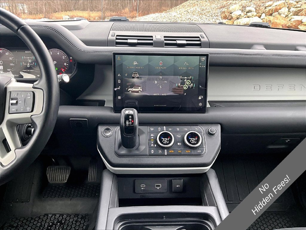 Used 2024 Land Rover Defender 110 SE AWD/4WD image 29