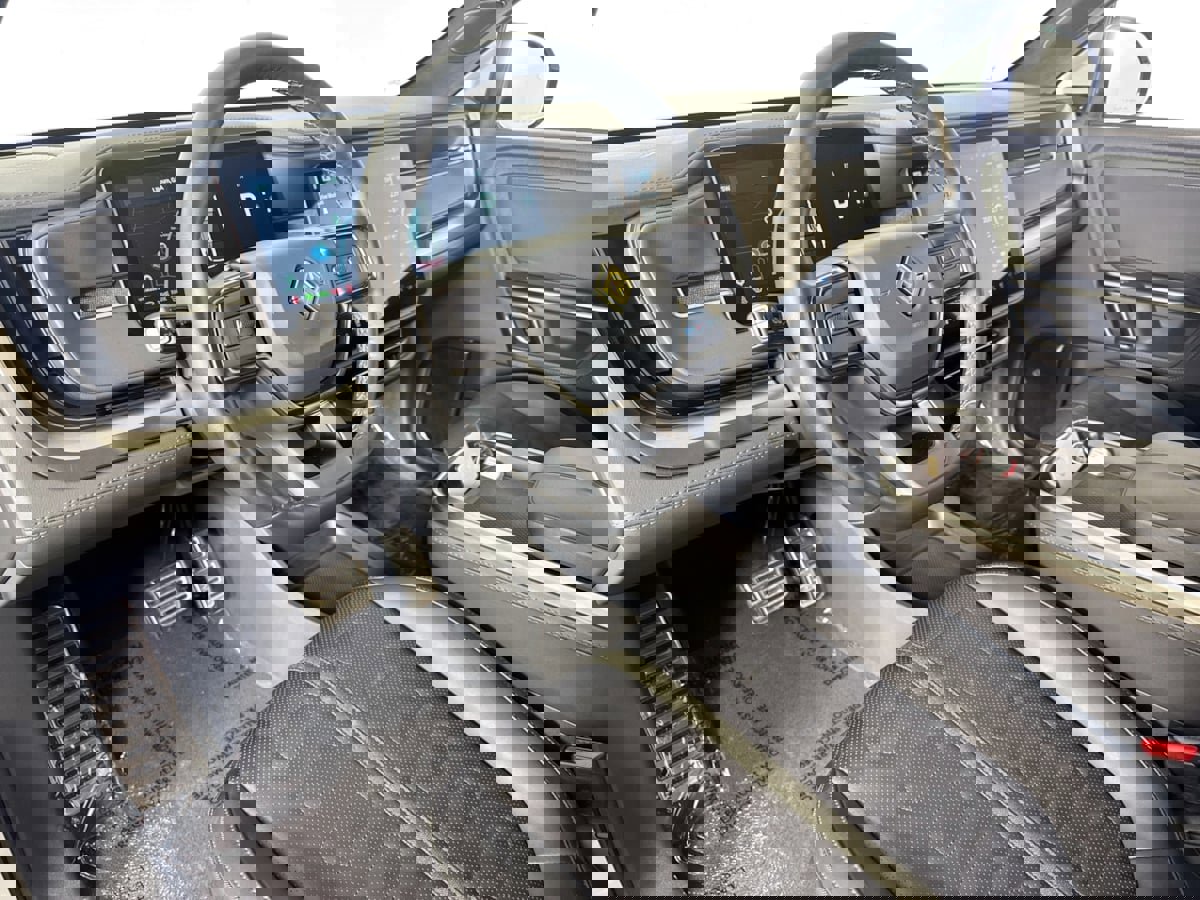 Used 2024 Rivian R1S Adventure image 9