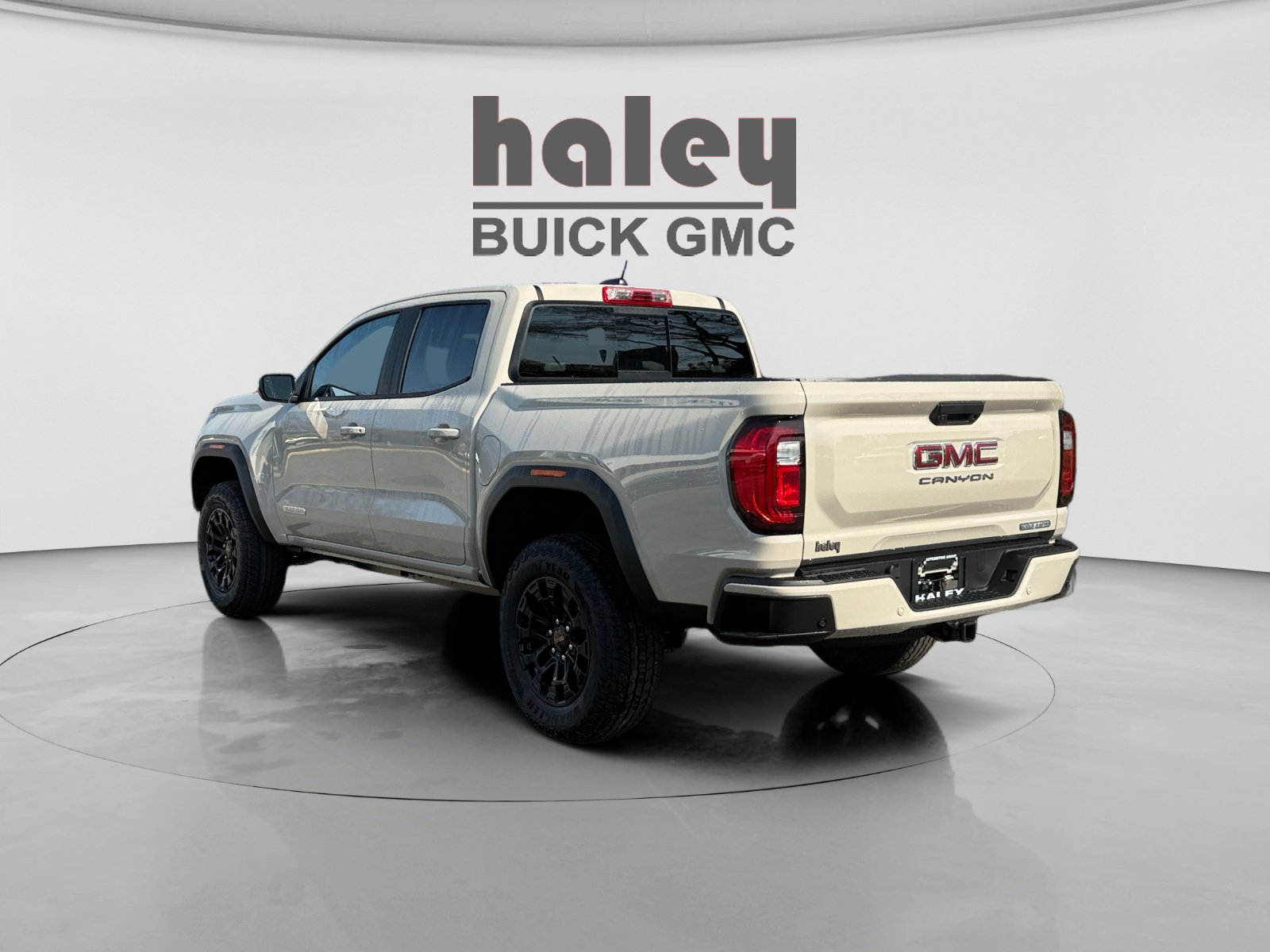 New 2026 GMC Canyon Elevation w/ Convenience Package image 3