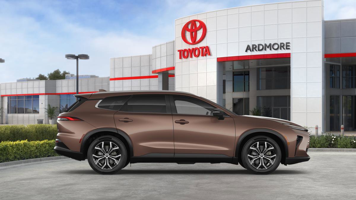 New 2025 Toyota Crown Signia image 31