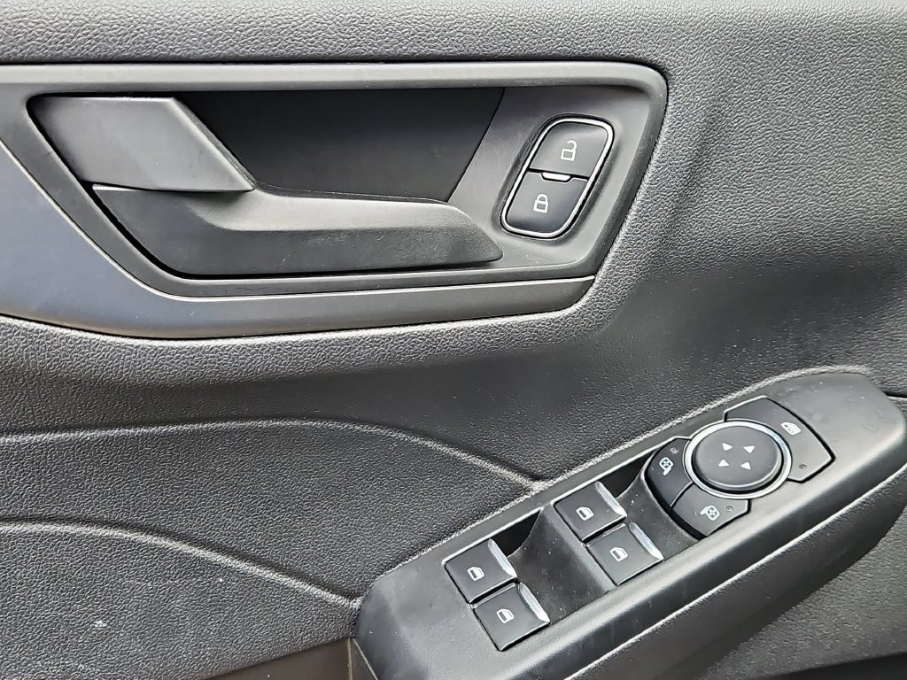 Used 2025 Ford Escape Active AWD/4WD image 13