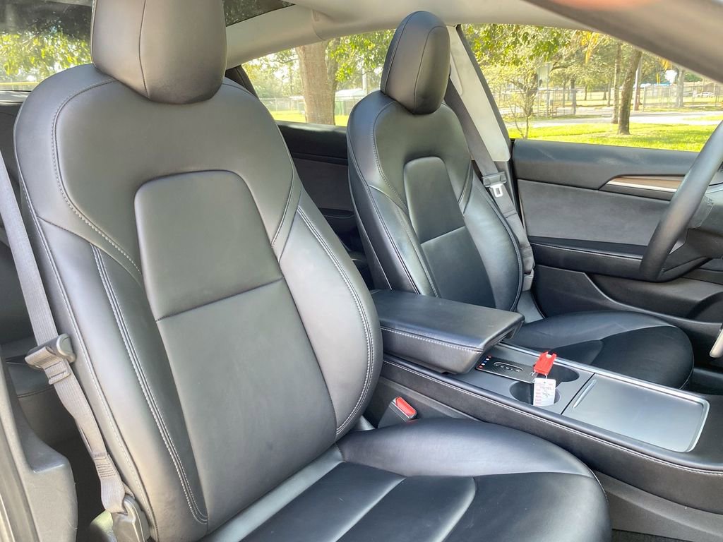 Used 2021 Tesla Model 3 Standard Range Plus image 33