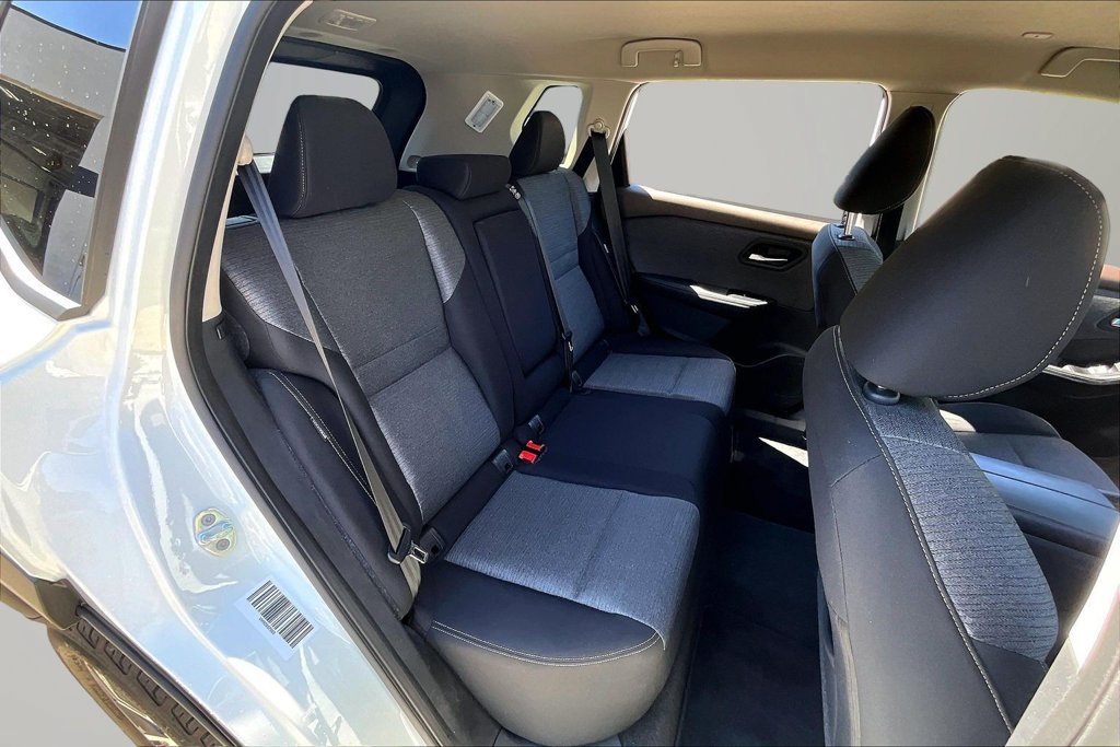 Used 2023 Nissan Rogue SV AWD/4WD image 25