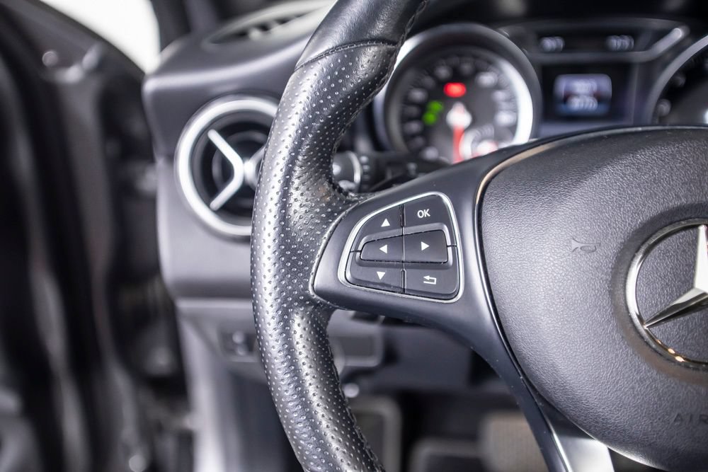 Used 2019 Mercedes-Benz GLA 250 4MATIC image 34