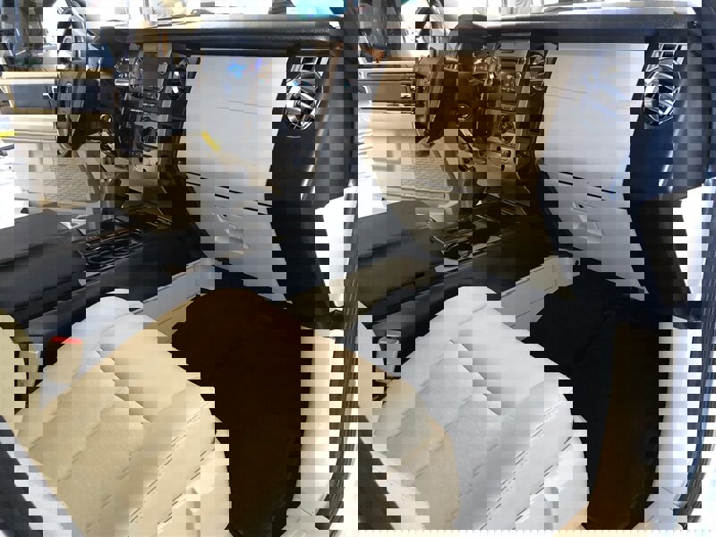 Used 2016 Ford Expedition XL image 25