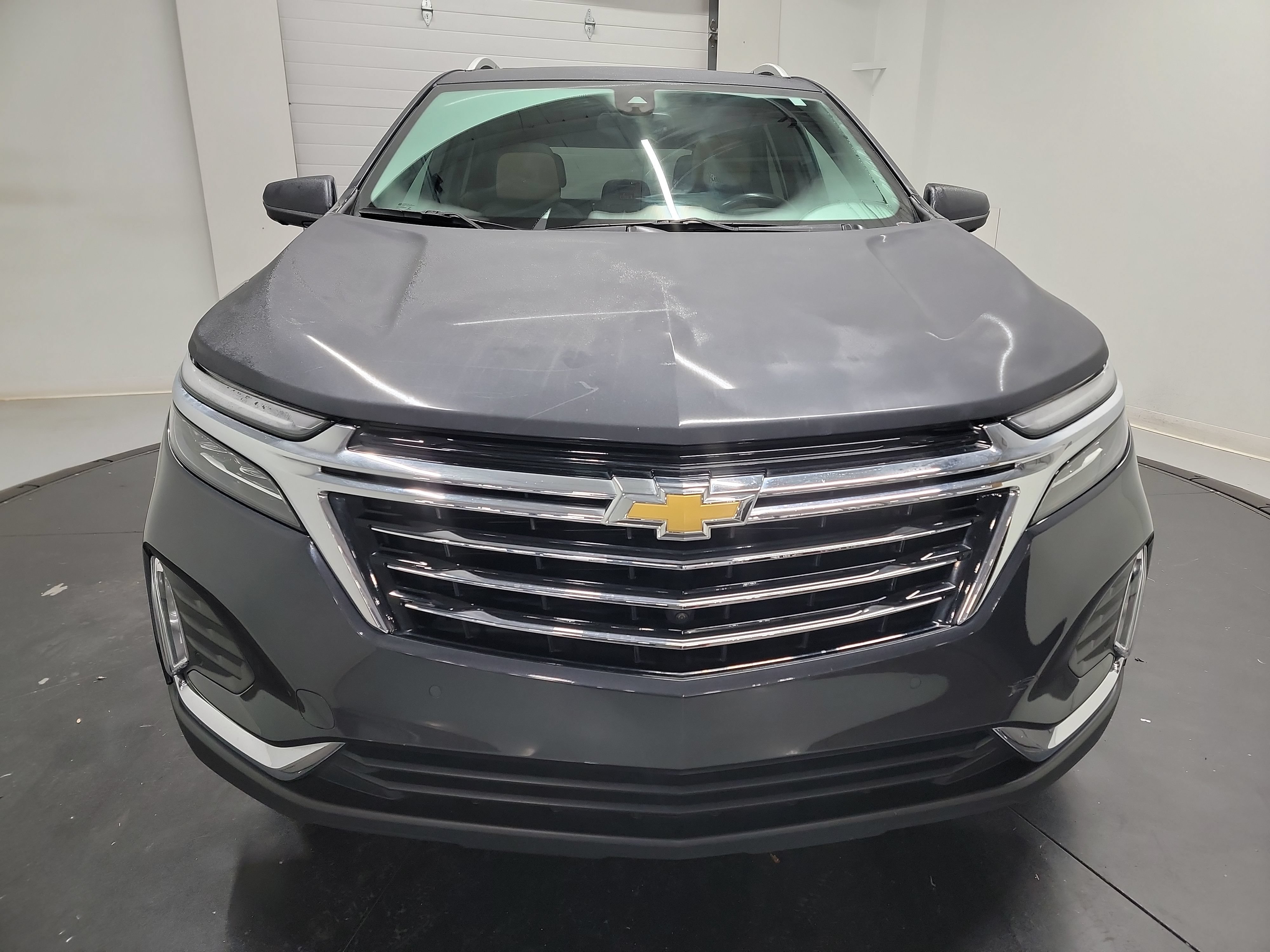 Used 2022 Chevrolet Equinox Premier FWD image 2