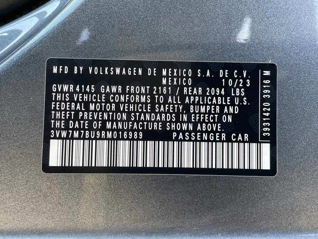 Used 2024 Volkswagen Jetta SE image 32