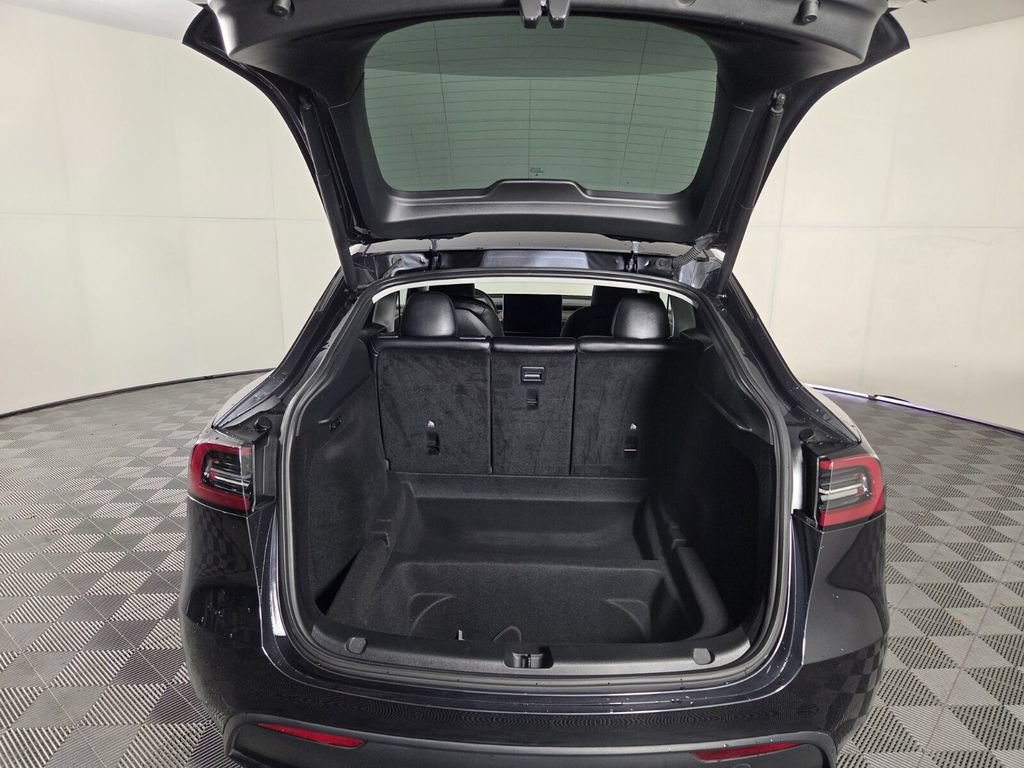 Used 2024 Tesla Model Y Performance AWD/4WD image 26