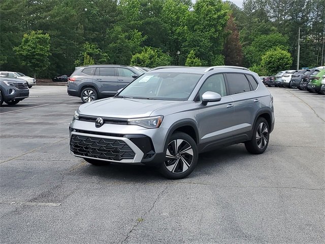 New 2025 Volkswagen Taos SE image 33