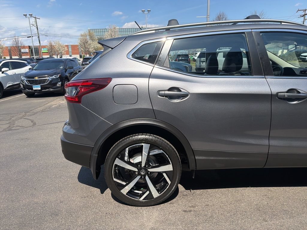 Used 2022 Nissan Rogue Sport SL AWD/4WD image 7