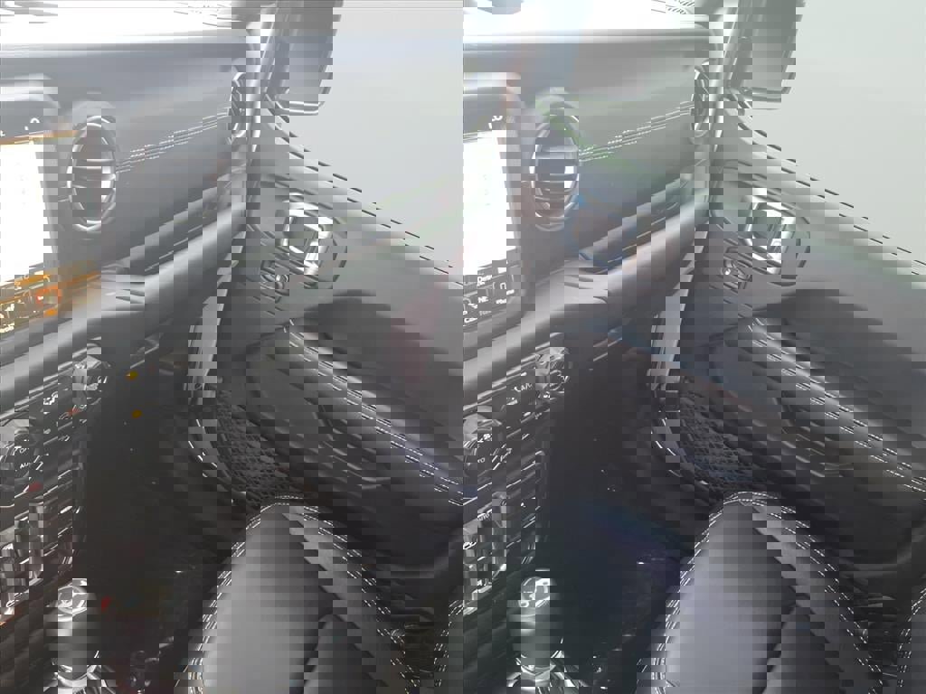 Used 2018 Jeep Wrangler Unlimited Sahara image 21