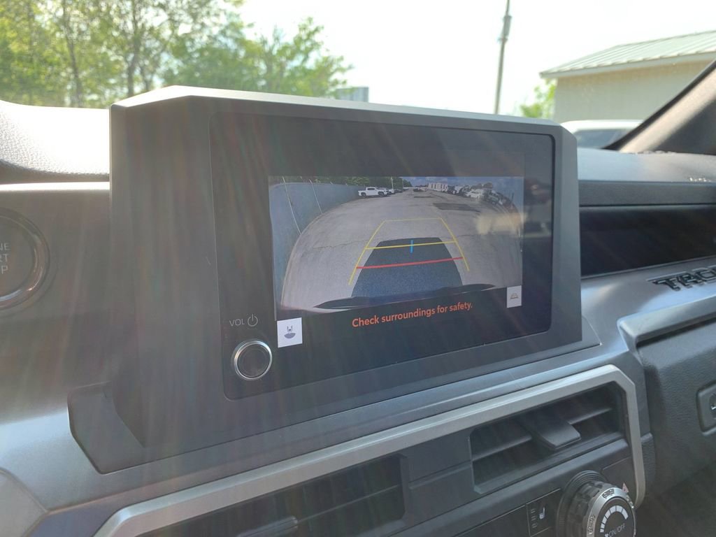 Used 2024 Toyota Tacoma SR5 AWD/4WD image 23