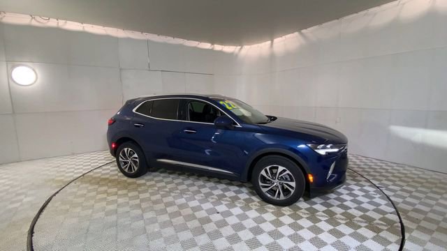 Used 2022 Buick Envision Essence w/ Technology Package I AWD/4WD image 2