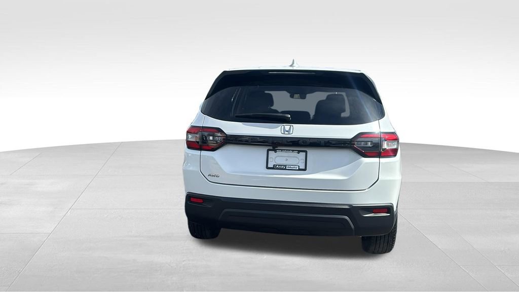 Used 2023 Honda Pilot LX image 6