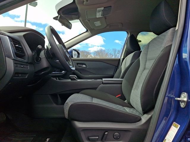Used 2023 Nissan Rogue SV AWD/4WD image 13