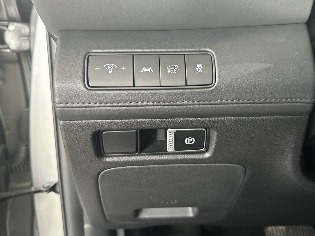 Used 2023 Hyundai Santa Fe Limited image 19