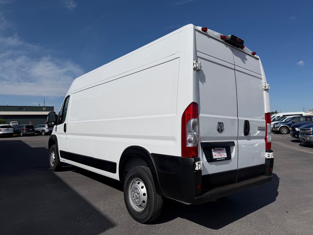 Used 2023 RAM ProMaster 2500 FWD image 3