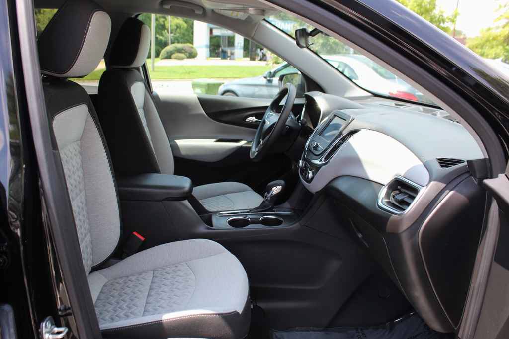 Used 2024 Chevrolet Equinox LS w/ LS Convenience Package FWD image 28