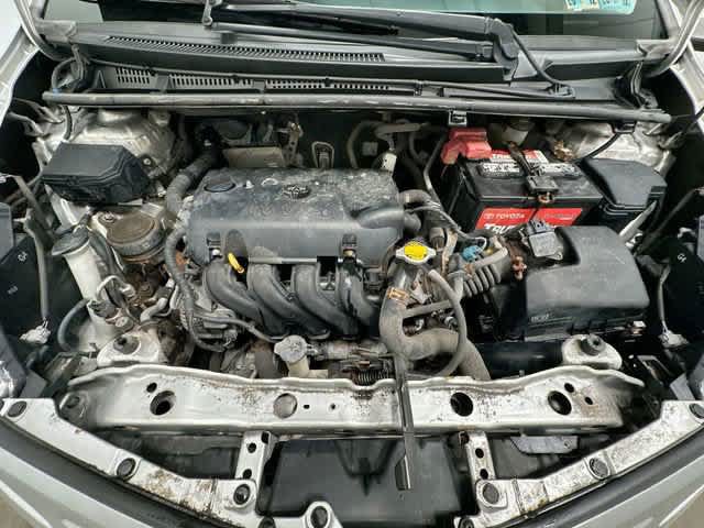 Used 2012 Toyota Yaris SE FWD image 21