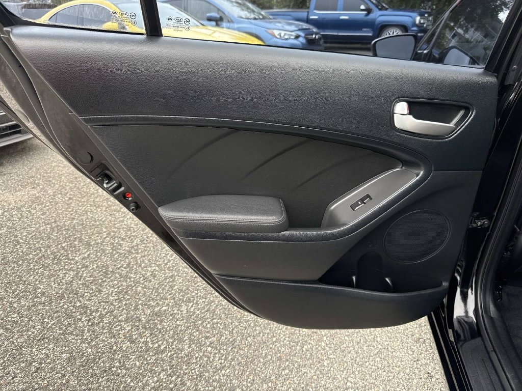 Used 2017 Kia Forte LX FWD image 12