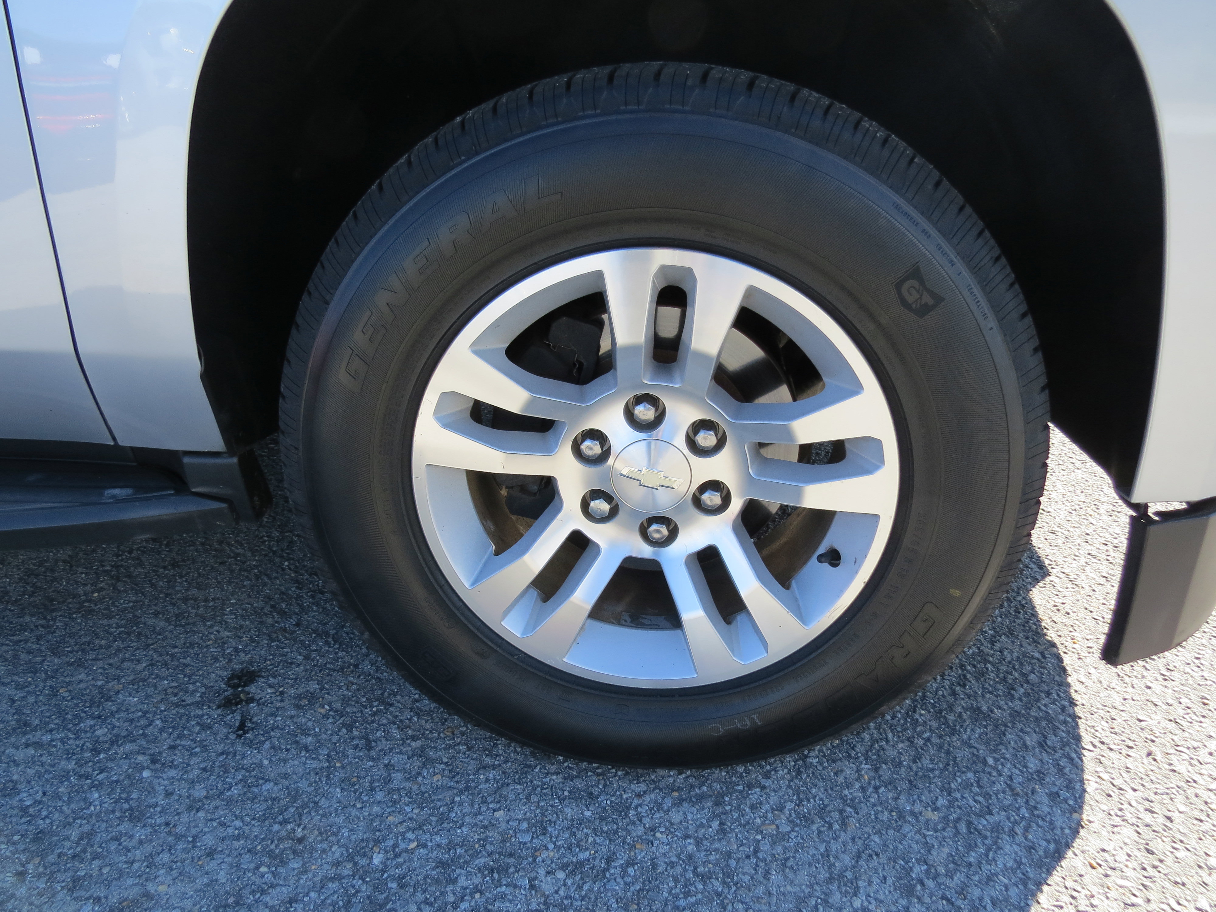 Used 2019 Chevrolet Tahoe LT image 11