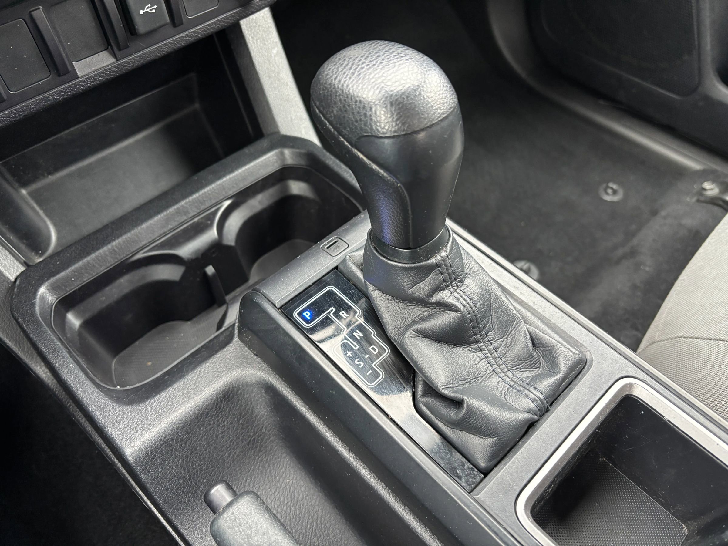 Used 2020 Toyota Tacoma SR image 27