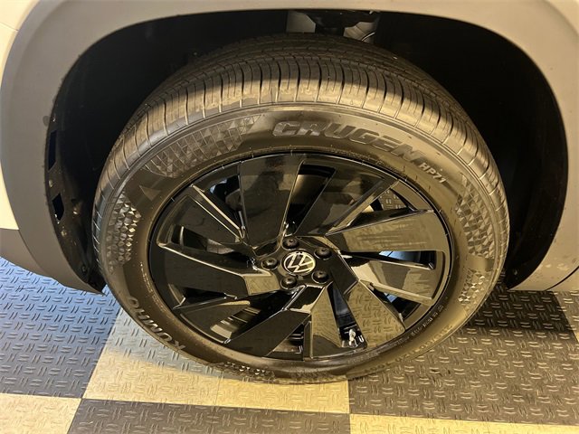 New 2026 Volkswagen Atlas SE image 9