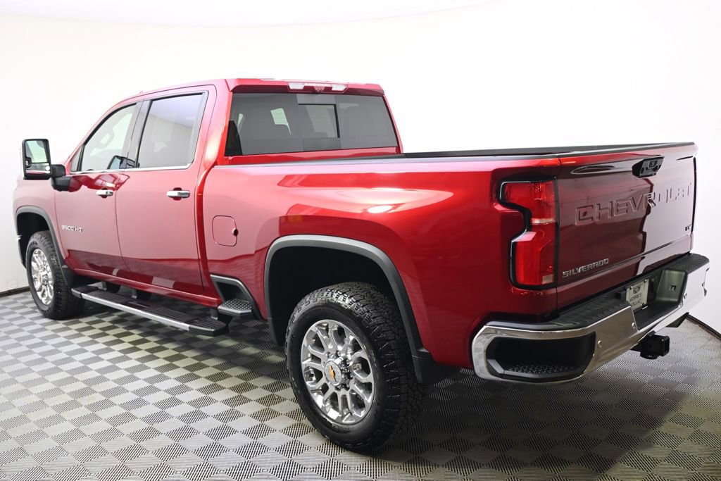 Used 2025 Chevrolet Silverado 3500 LTZ w/ LTZ Premium Package image 3