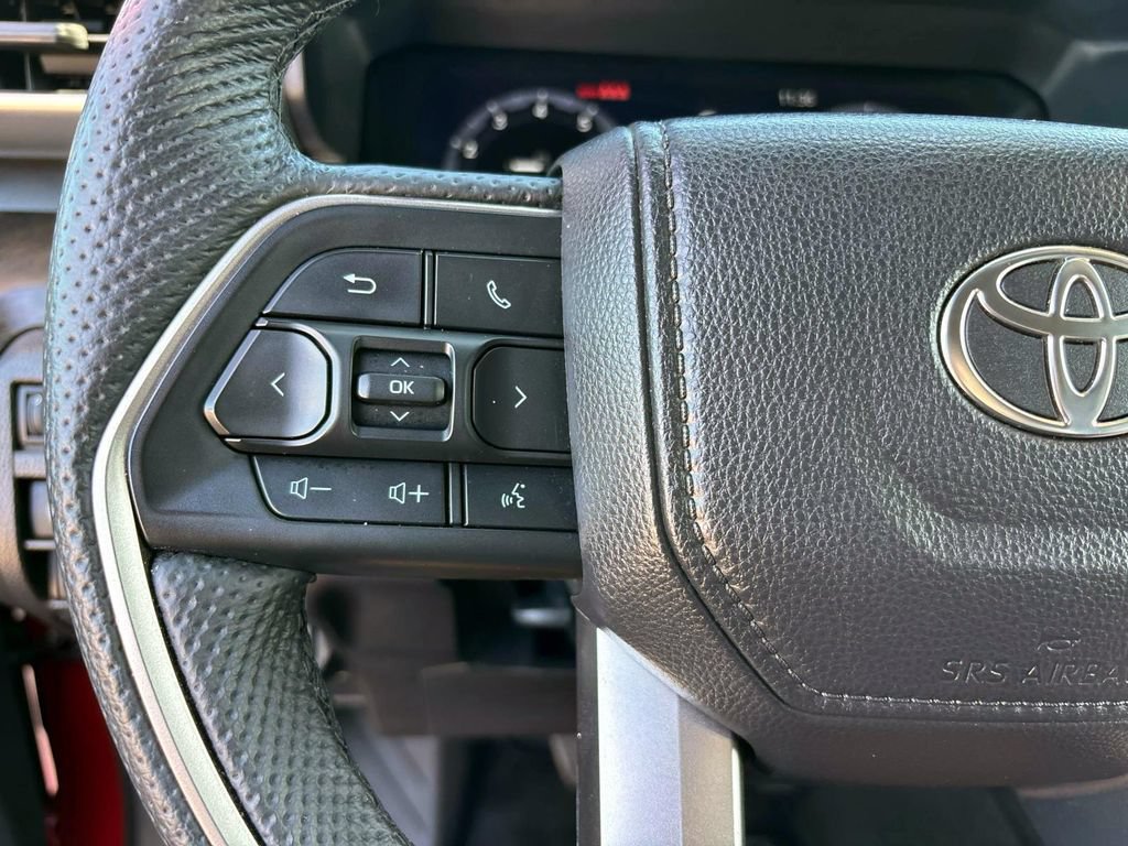 Used 2025 Toyota Tacoma Limited AWD/4WD image 23