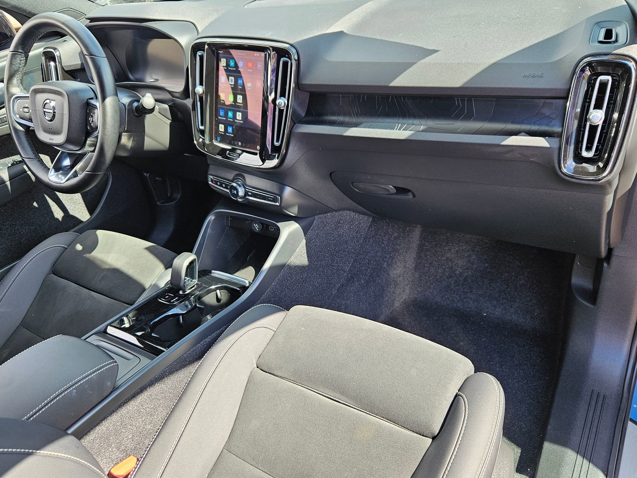Used 2023 Volvo C40 P8 Recharge Plus image 29